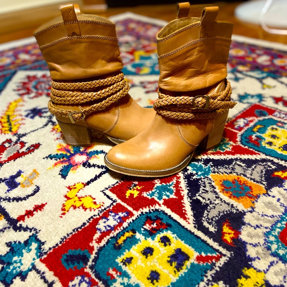 Dingo Twisted Sister Leather braid ankle boots